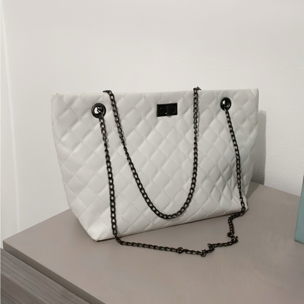 NEW - Elegant White Quilted and Chain Shoulder Bag. Black metal details.